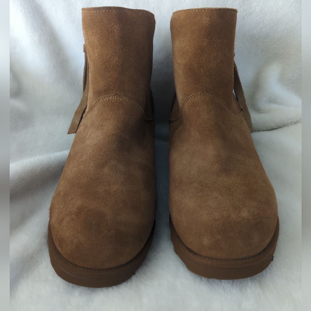 Women's Bear Paw Megan Size 6 Brown Suede Boots With Never Wet Hickory Snake